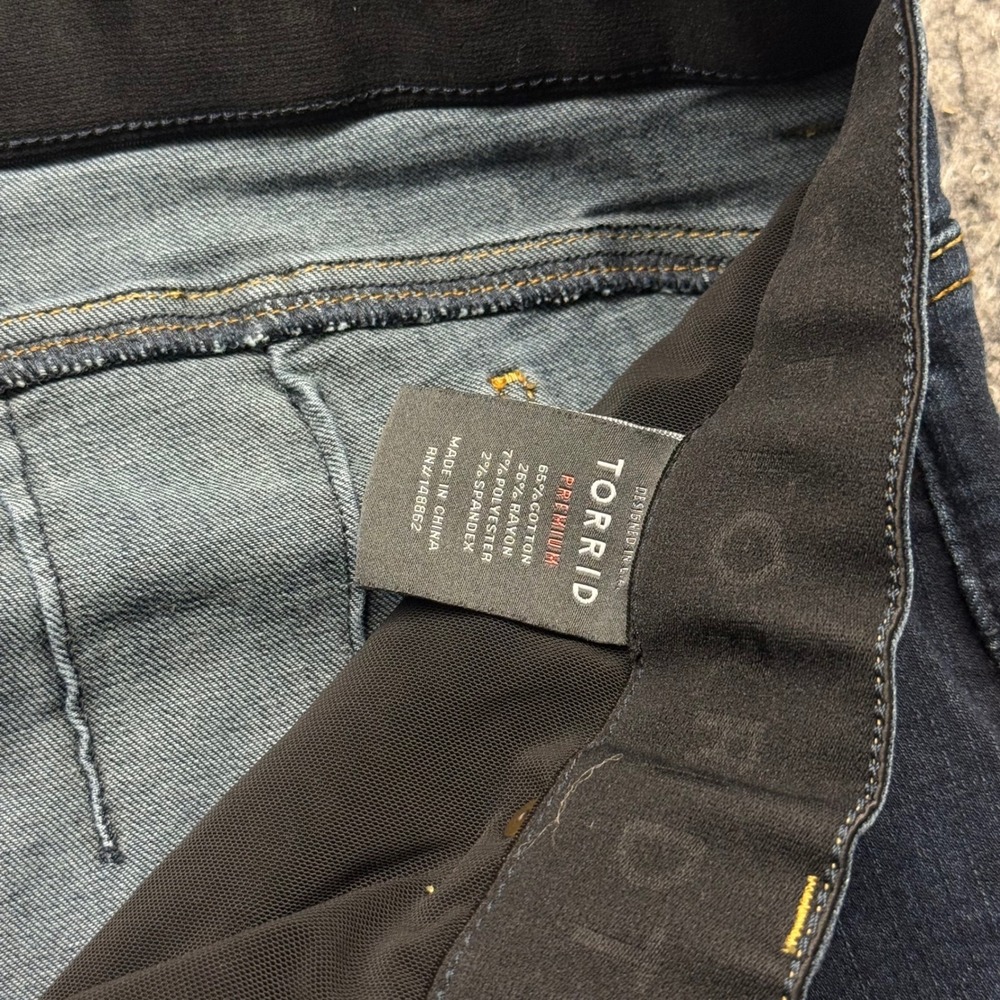 Torrid Bombshell Skinny Jeans Womens 22R Dark Wash Denim Premium Stretch Blue - Picture 11 of 14